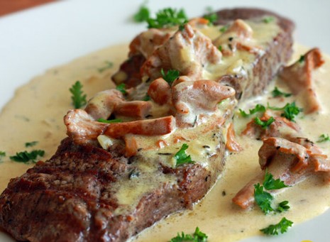 Các loại sốt steak ngon nhất cho món bò bít tết